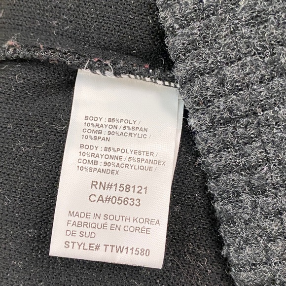 Trisha Tyler 11580 Sweater With Rib Knit Details - Picture 5 of 6